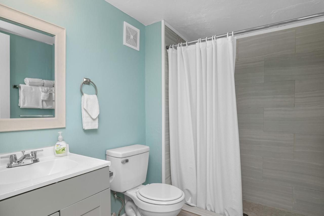 Latitude 26 Waterfront And Marina Motel Fort Myers Beach