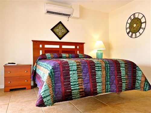 Latitude 26 Waterfront And Marina Motel 3*